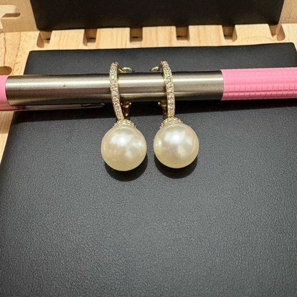 Fashion pearl dangling earrings - Picture 1 of 5